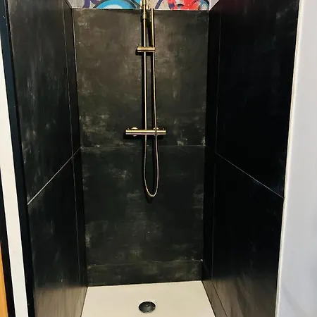 Capsule Street Art - Sauna- Jacuzzi - Playstation 5 - Billard - Netflix - Cinema - Terrasse דואי